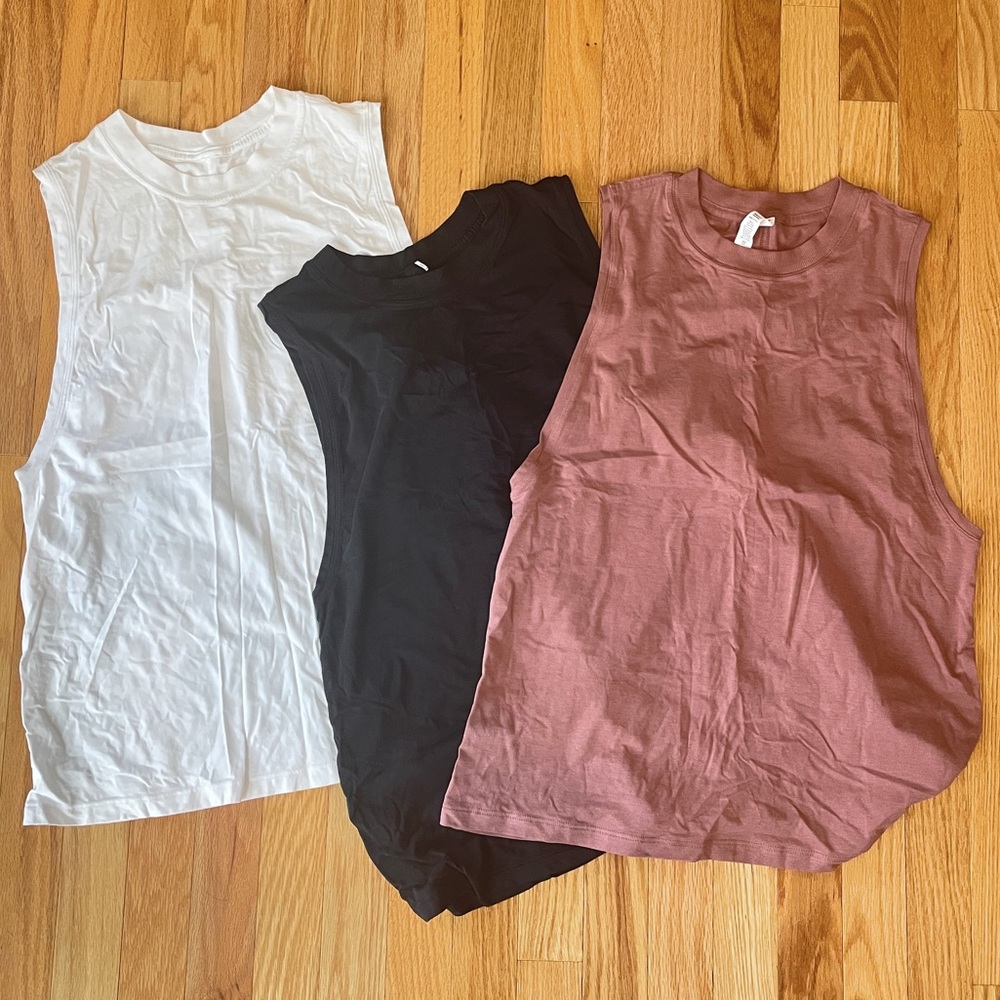 Lululemon Loose Fit Tank Tops